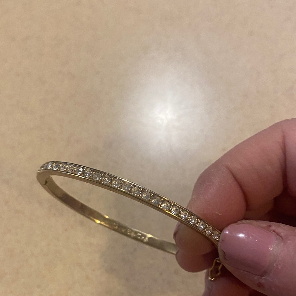 Elegant Gold Bangle Bracelet
